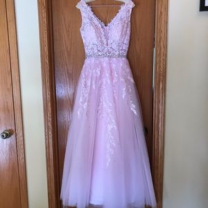 Long pink prom dress with appliqué tulle sz 6